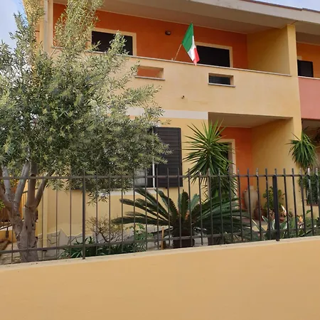 招待所 S'apposentu 3*